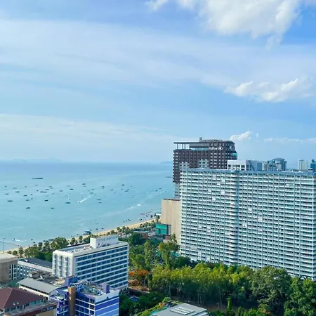 Central Pattaya Condo With Roof Top Pool Exterior photo